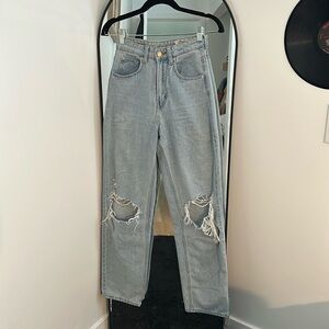 H&M 90s baggy jeans